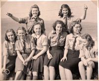 Věra Kocurková - Košíková, Scout trip to Roztoky, 1945-8