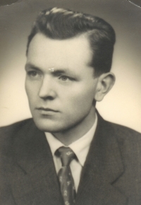 Jiří Blatný shortly after his release from prison (March/April 1958)