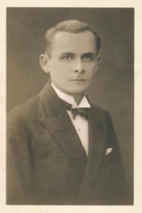 Dad Vladimír Vyhnis, 1930s
