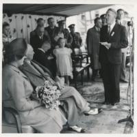 Předávání květin prezidentu Benešovi, Kralovice 1946