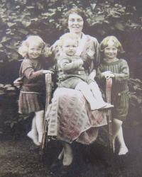 Mother Terezie and Richard's siblings: from the left Marie Terezie, Hugo and Ludvík