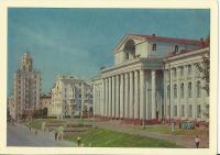 Poválečný Volgograd - Palác kultury