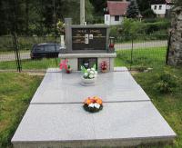 The grave of the Stanzel family in Urlich nearby Nová Seninka