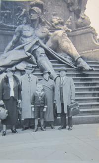 Helmut Schramme in childhood while visiting Berlin in 1941