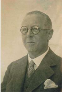 Artur Bloch- father of Marieta Šmolková