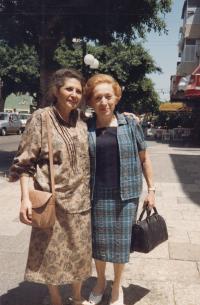 Růžena Brösslerová and Anna Lorencová, Tel Aviv, 1980´ies
