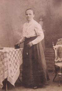 Mother of Marie Pusch