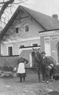 Aunt Barbora Koláčová and coachman, Úboč, circa 1925