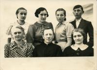 Family members of Mrs. Maria Mykytka. Stand from right to left: brother Stepan, Mrs. Maria, sister Halya and her friend. Sit: mother Olha, dad Fr. Antin Fedoriak, aunt. village Liskovate, 1937.