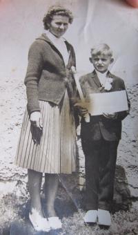 Anna Lašová with her oldest son in 1965