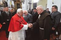 2009 - při návštěvě papeže Benedikta XVI. v ČR vkostele sv.Václava ve Staré Boleslavi