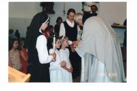  2002 - 1. svaté přijímání Markétky a Marušky v kostele sv Václava v Dejvicích