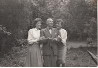 Zsuzsanna Gyenes's sisters, Mária and Judit with their father in 1951