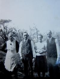 Her parents with uncle and aunt Rittner in Hřibová (her uncle died in the Wehrmacht)