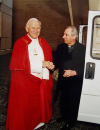 Ján Tocký with pope John Paul II.