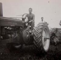 The Sklenář brothers working on the field in 1949