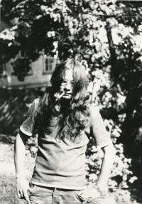 Long-haired Alexandr Vondra