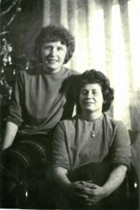 Ludmila eith her sister-in-law Libuše, Christmas 1965