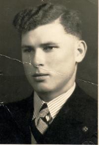 His father Zdeněk Horák