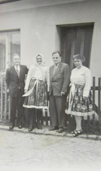 From the left: his father Josef and his stepmother Františka