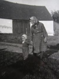 Anna Rukavičková with her grandson
