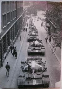 21. 8. 1968 v Liberci. Příjezd tanků 