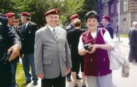 Bartošek s manželkou na akci Klubu výsadkových veteránů