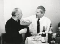 Vpravo tatínek Jan Havel Kochta a tatínek Jiřího,1968