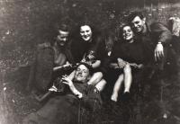 Friends from May 1945; from the left Eliška, her friend Helena, sister Kamila and American soldiers Jimmy Red and Hugo Eigenmann; Sušice; 1945