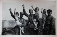 rudoarmějci v Praze - 1945
