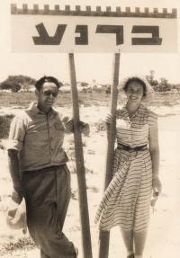 Barnea Magda with husband 1955-7