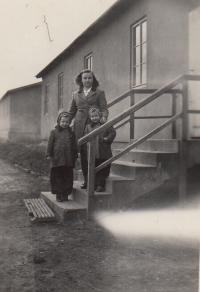 Irena, Marie and Stana in Svaoborice