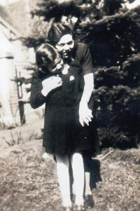 Eva Erbenová with mother, just before the war