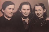 Mother Růžena Prokešová with daughters Růžena and Marie