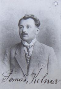 Her father Tomáš Kelnar