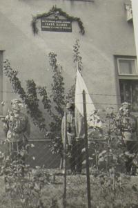 Ceremonial unveiling of a commemorative plaque on the house of her father Tomáš Kelnar in Dub nad Moravou
