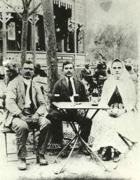 Photo of Anna Šubová's parents which was taken in Brazil. Her mother Šarlota on the right, her husband Pavel next to her, and his brother Jan Bandík on the left.