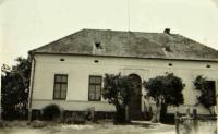 Elementary school in the village Desky which Anna Šubová attended after their re-emigration