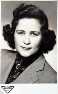 Karla Loevensteinová during WWII