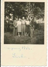 With his friends from "Total Einsatz" (forced labour), Ostritz 1944 - Vladimír in the middle