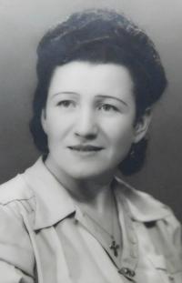 Mum Emily Vlčková