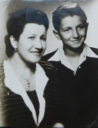 Milan Vlcek with her mother Emilie