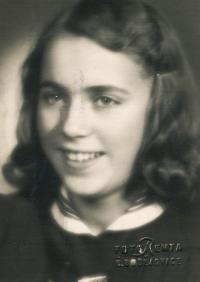 Alena Popperová, 1945