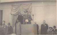 Odhalení pamětní desky obětem nacismu v Chrástu, 28. 10. 1946, projev divizního generála Matěje Němce