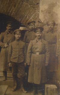 Fotografie carských vojáků, otec Josefa Kulich třetí zleva
