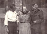 1954 - with the parents at the time of the war