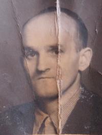 His father, Jaroslav Vaněk