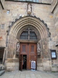 Portál plzeňské katedrály