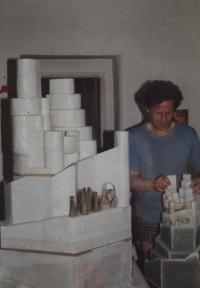 Václav Sokol at work on a second nativity scene in the 80s