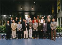 P. Šremer mezi absolventy kurzu Integrovaného prosazování práva životního prostředí v Haagu 1998